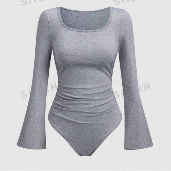 Gray body suit with flared sleeves🩶 - Picture 1 of 2